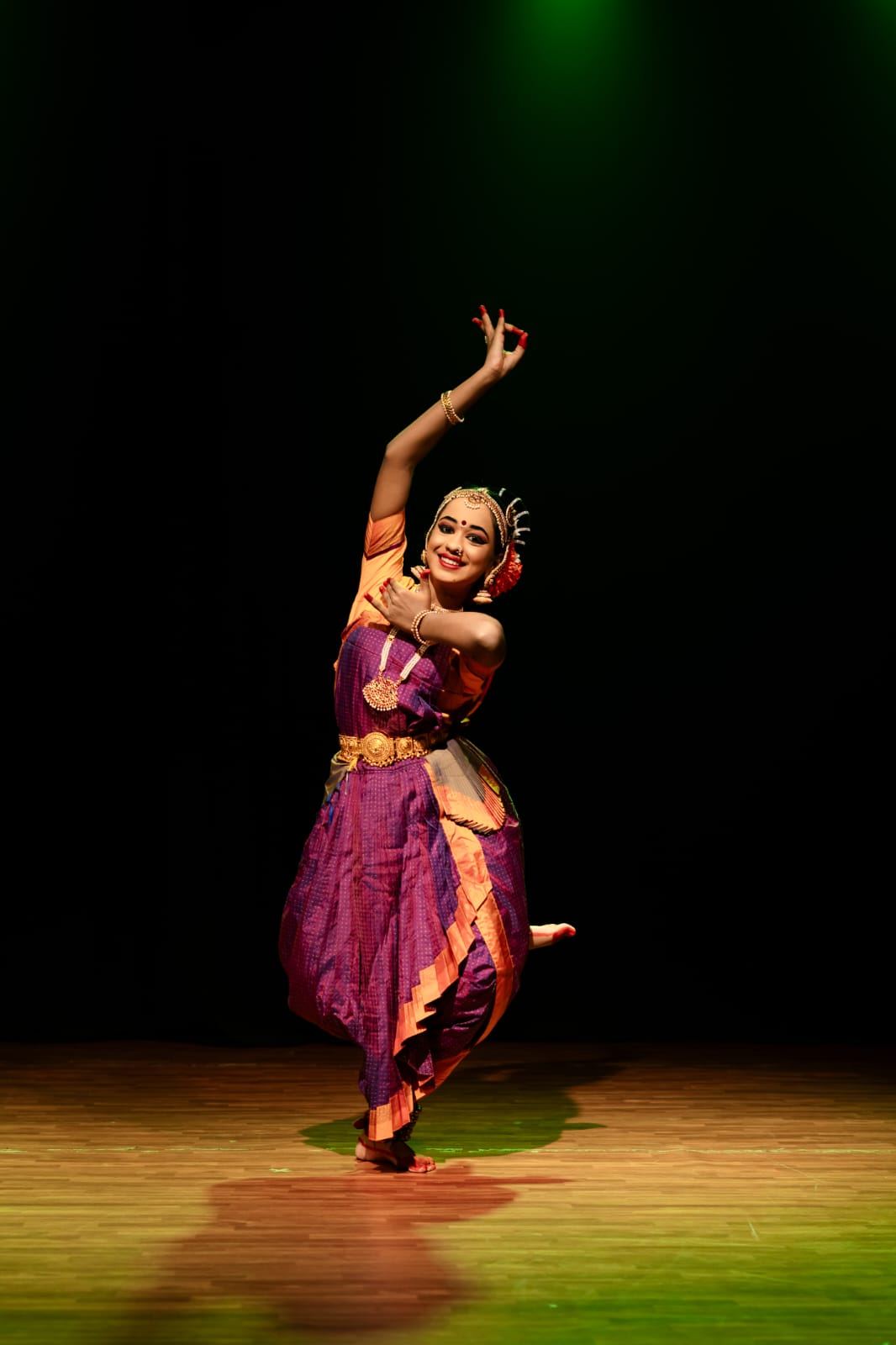 Dancer exploring expressive gesture and eye movement